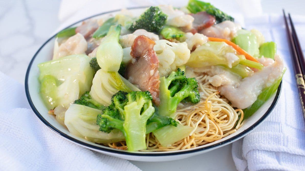 Cantonese Chow Mein with Chicken, Beef, Shrimps, and Vegetables