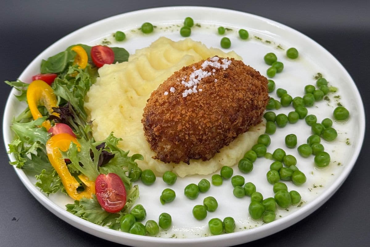 Kyiv-Style Cutlet with Mashed Potatoes
