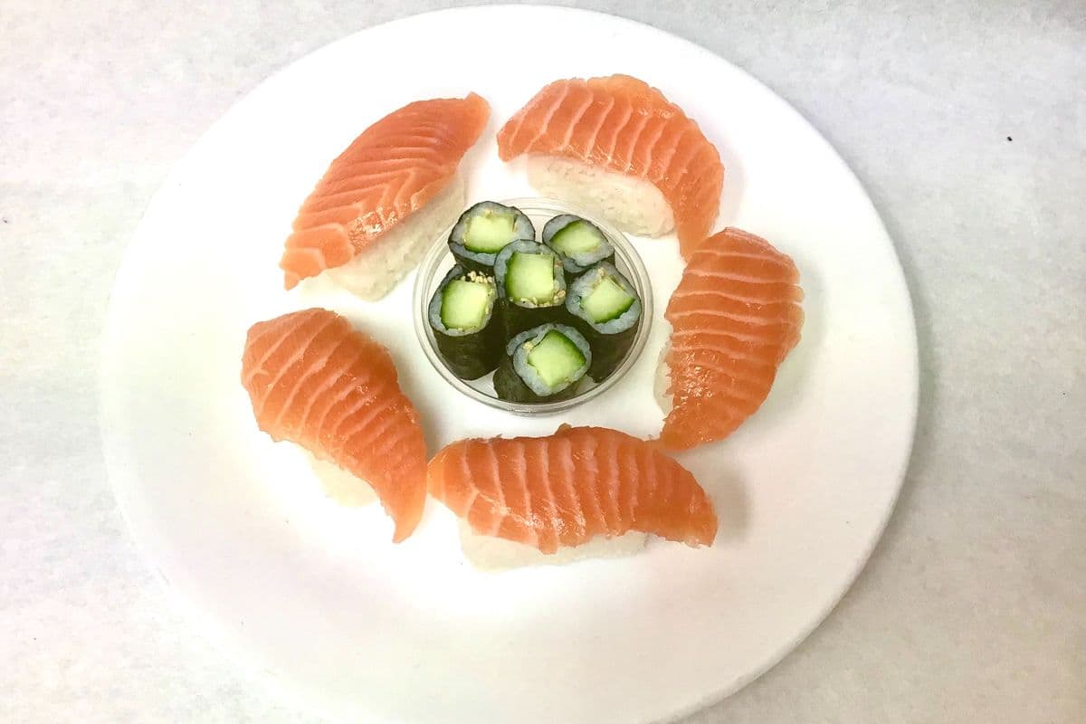 Salmon Salmon Combo (11 pcs)