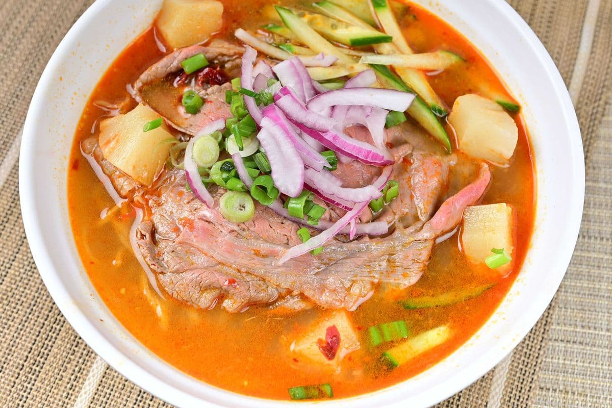 054. Satay Beef Rice Vermicelli Soup
