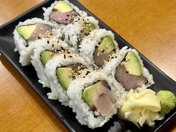 Tuna Avo Roll