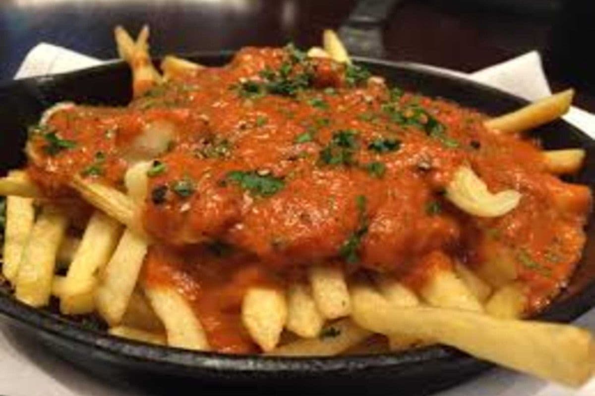 Butter Chicken Poutine