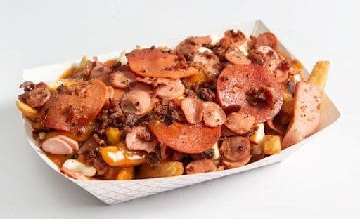 19. Poutine Deluxe - Petite