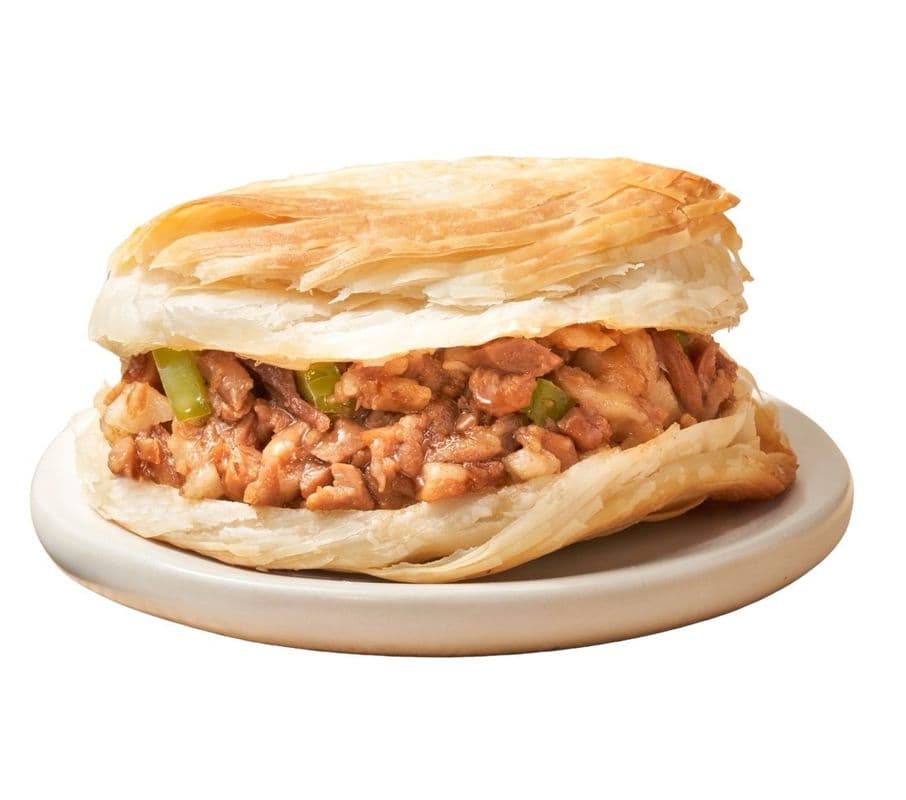 Thousand layer stewed pork burger 潼关千层腊汁肉夹馍