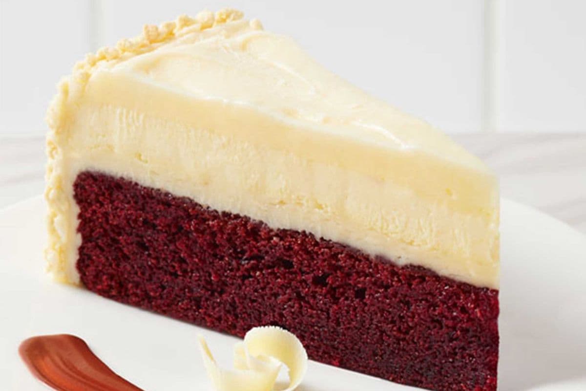 The Cheesecake Factory® - Red Velvet (slice)