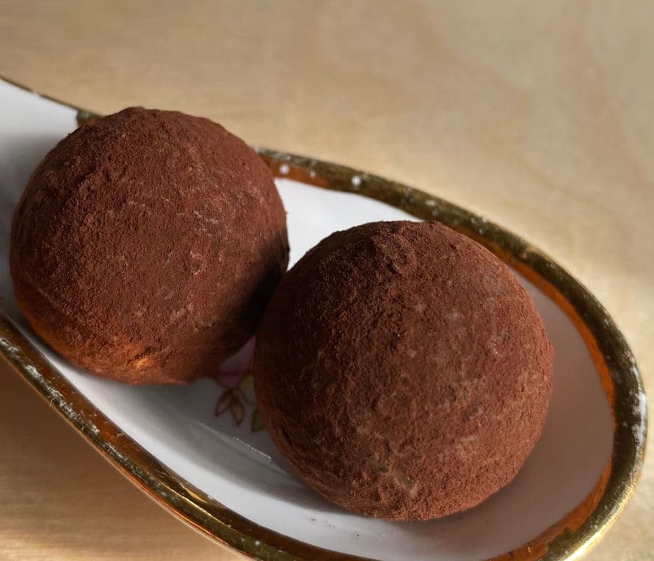 Chocolate Truffles Dessert (2 pcs)