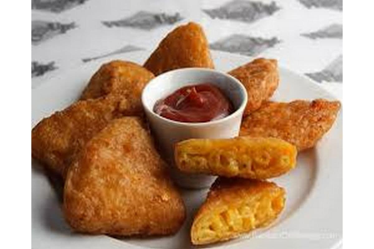 Macaroni and Cheese Wedge (10 pcs) and Dip