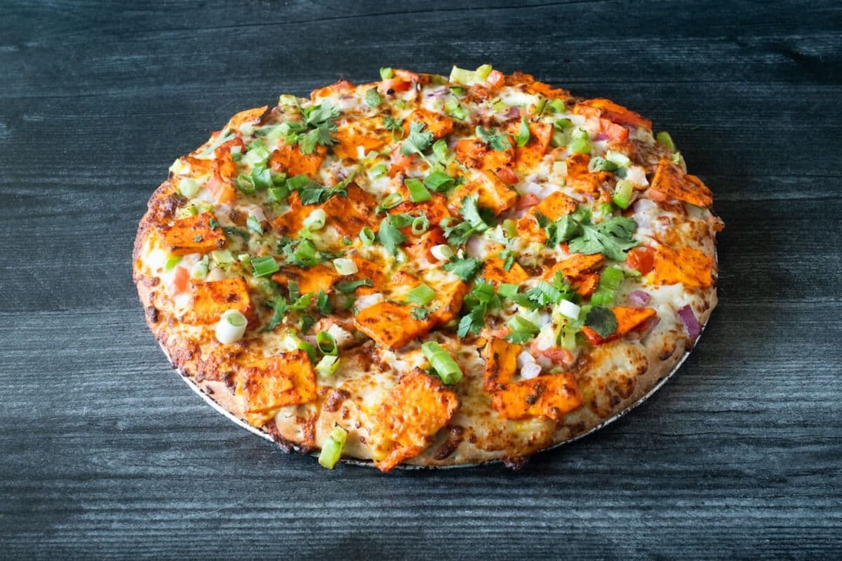 14" Large Spicy Paneer Pizza