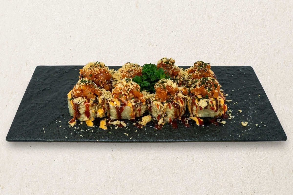 Volcano Roll (8 pcs)