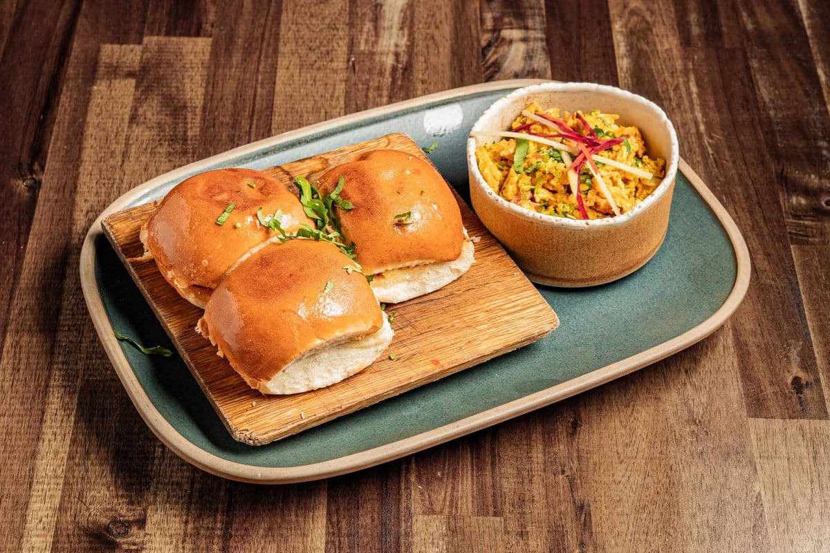 Egg bhurji Pav (3pcs)