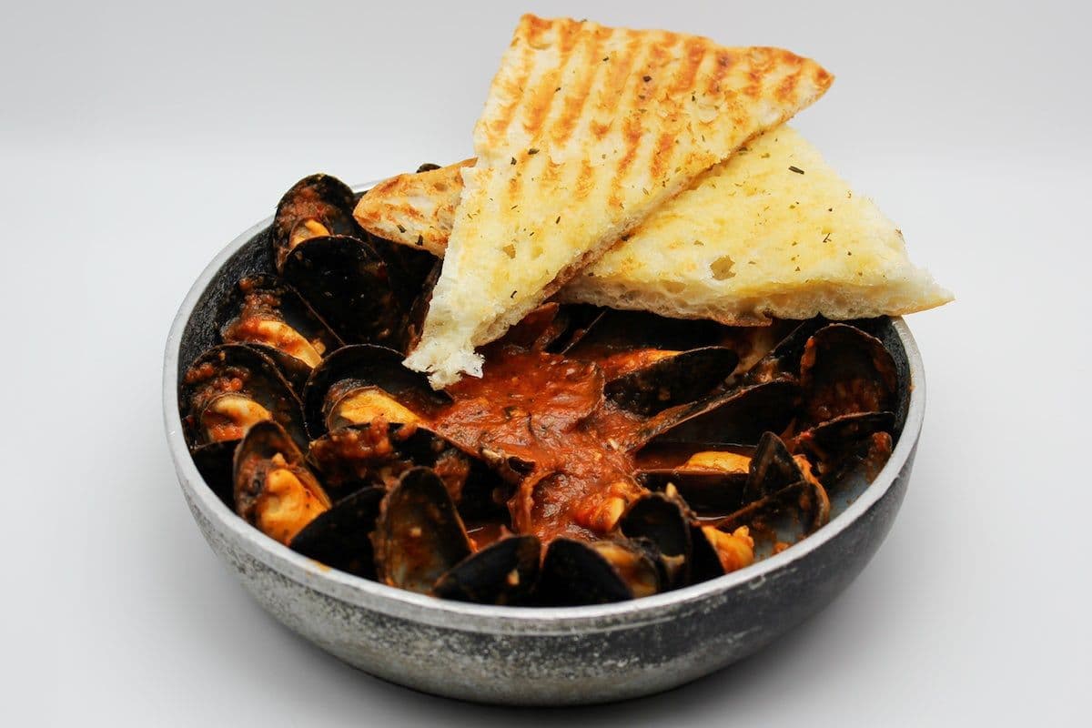Mussels in Spicy Pomodoro