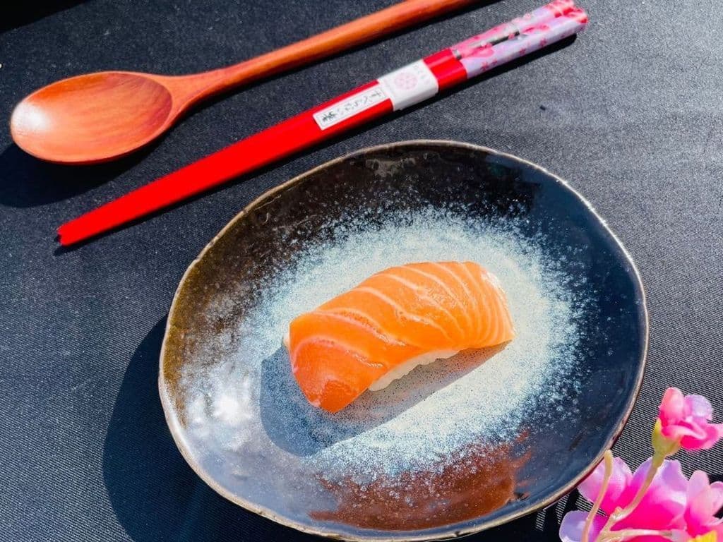 Salmon Nigiri ( 1 Pcs )