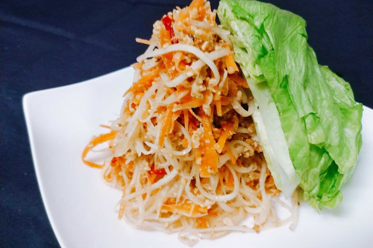 30. Tum Thai (Thai Papaya Salad)