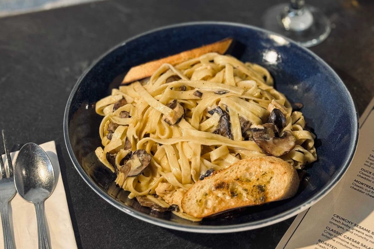 POULET AU TRUFFES - TRUFFLE CHICKEN