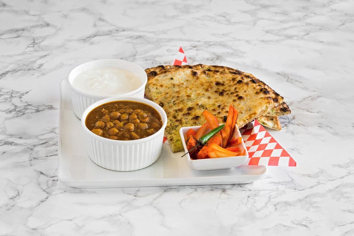 Amritsari Kulcha Plate