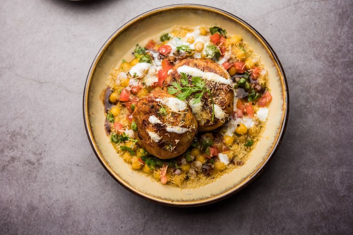 Aloo Tikki Chaat (2 pcs)