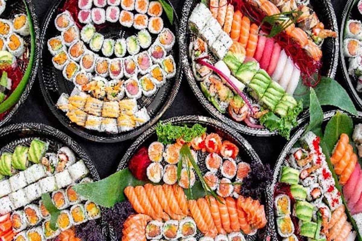 Large Sushi Platter (61 pcs)