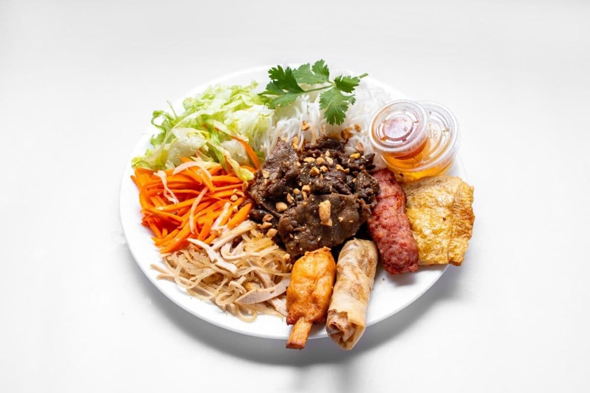 Grilled Lemongrass Beef Vermicelli Bowl