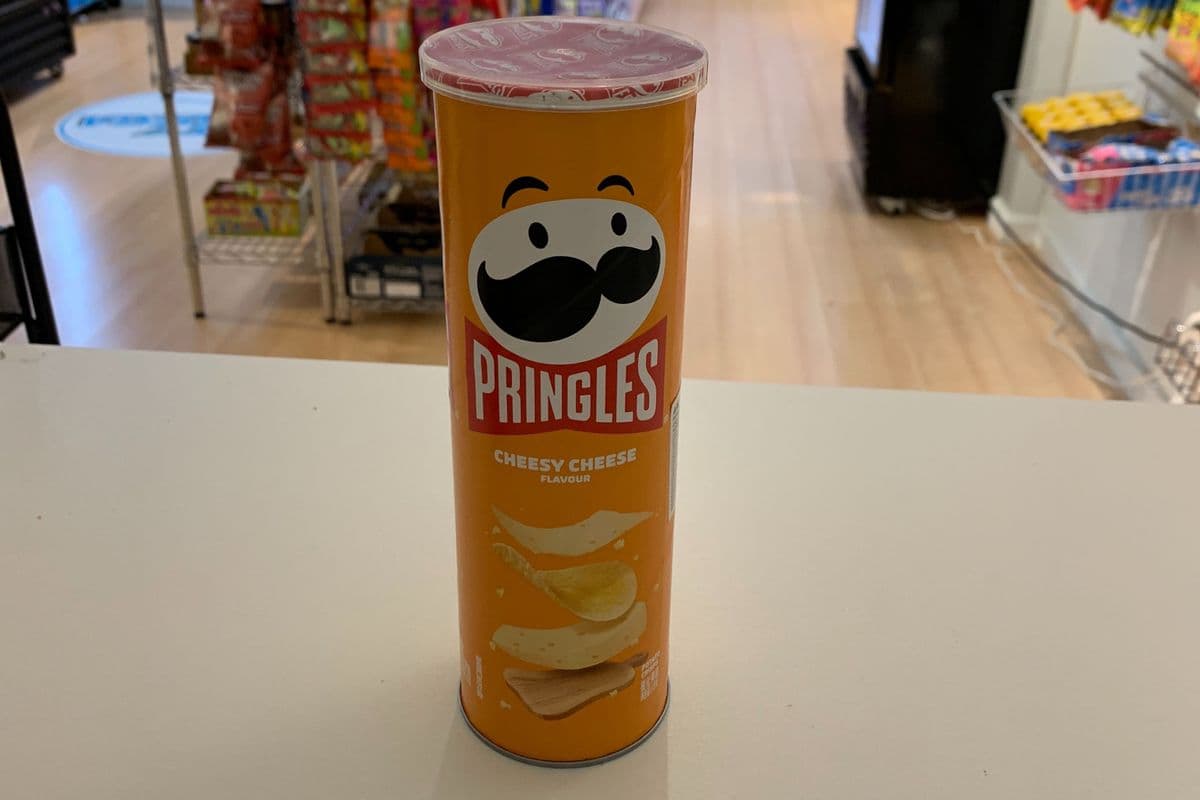 Pringles Cheesy Cheese Flavor