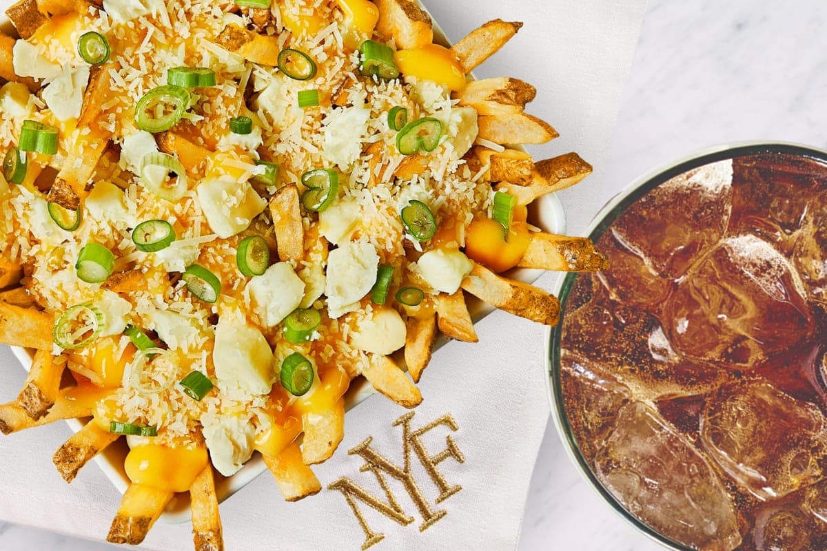 Poutine aux 3 fromages et Duo Pepsi / Triple Cheese Fries & Pepsi Twosome