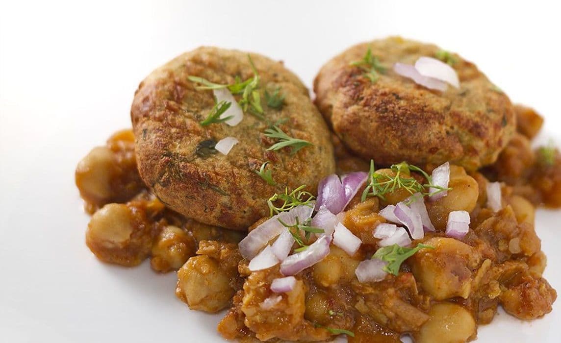 ALOO TIKKI WITH CHANNA