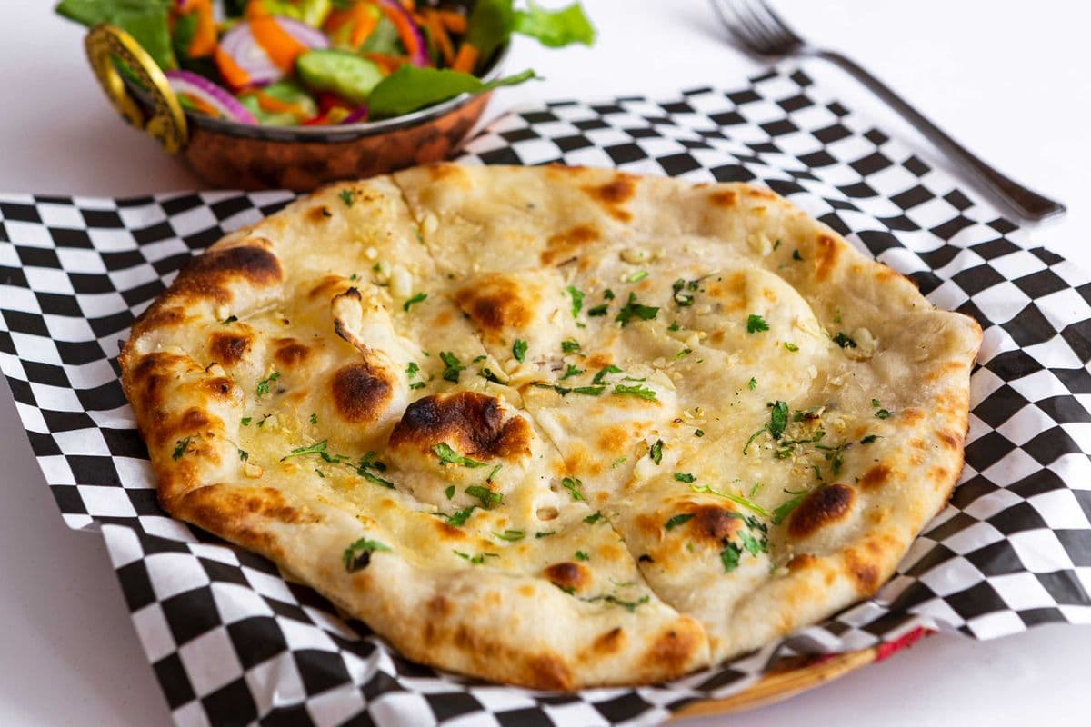 Naan à l'ail / Garlic Naan