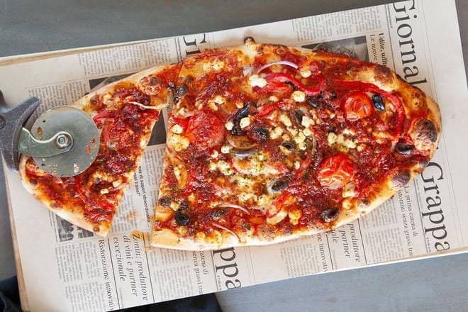 Pizza Pesto et Fromage de Chèvre / Pesto and Goat Cheese Pizza