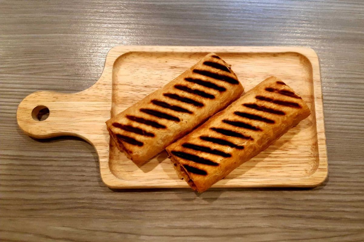 Beef Sausage Roll (2 pcs)