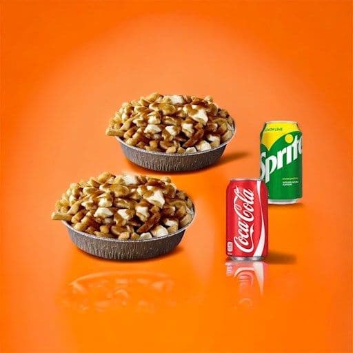 Promotion 1 : Inclus 2 grandes poutines (sauce brune) et 2 boissons au choix