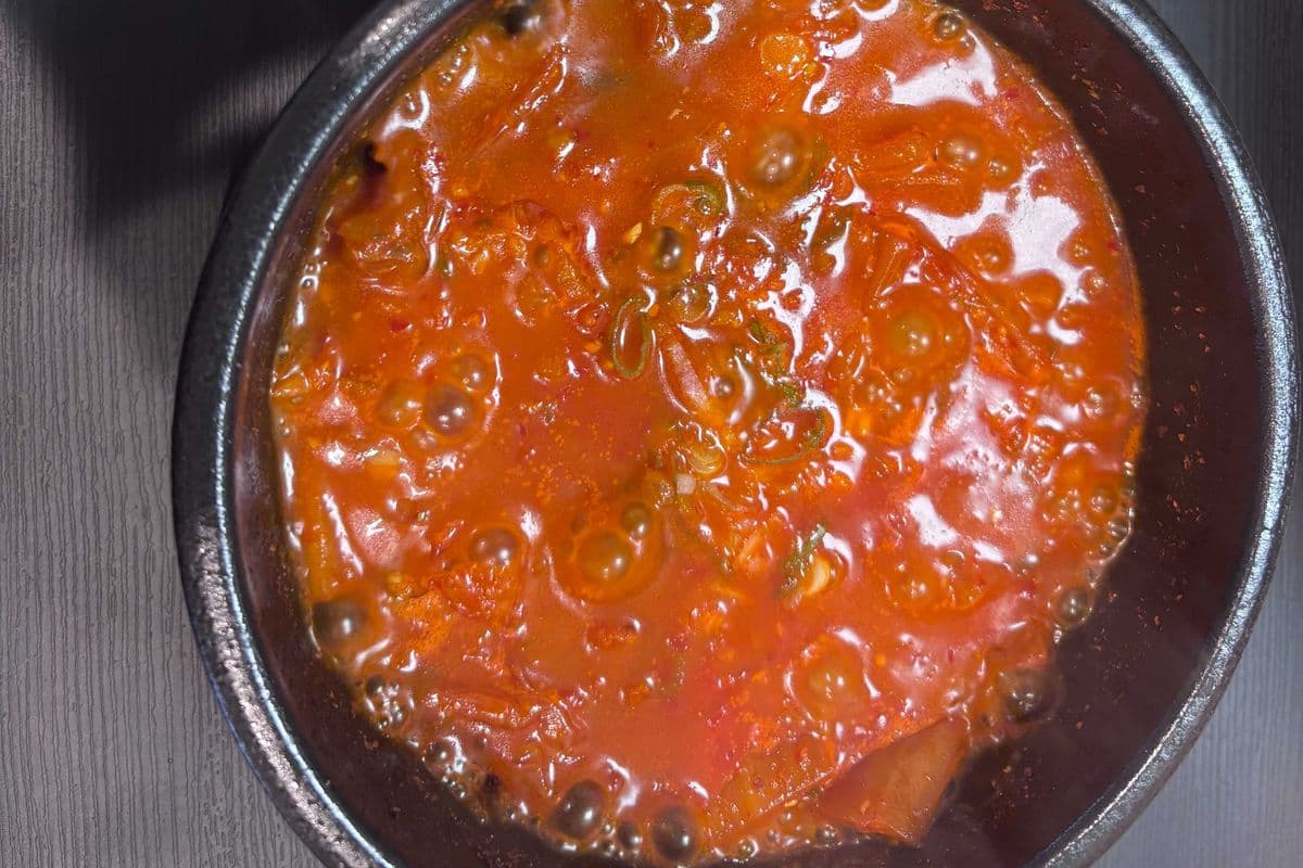 Kimchi Jjigae 김치찌개