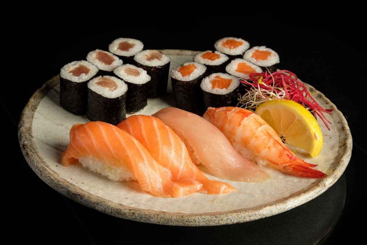 Tuna and Salmon Sushi Combo