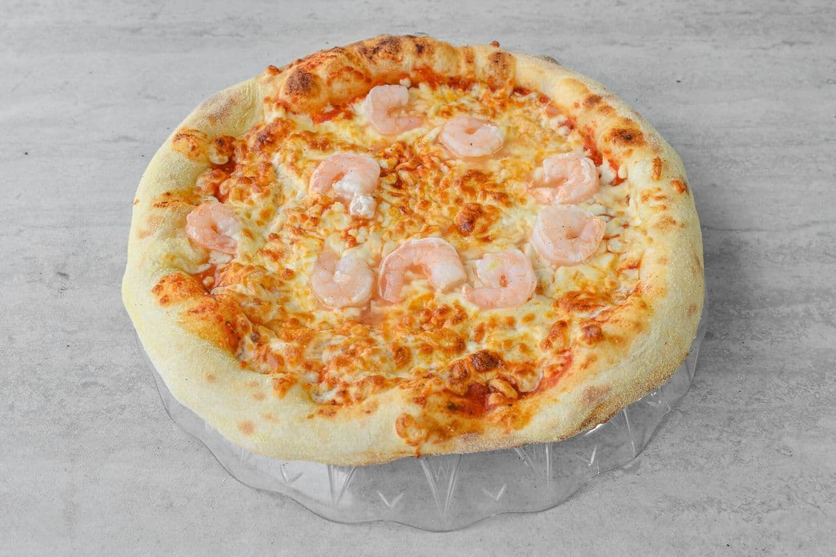 2 Pizzas moyennes aux crevettes / 2 Medium Shrimp Pizzas