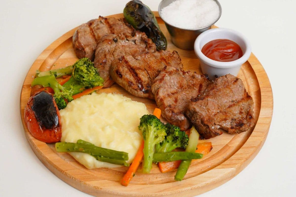 Veal Lokum