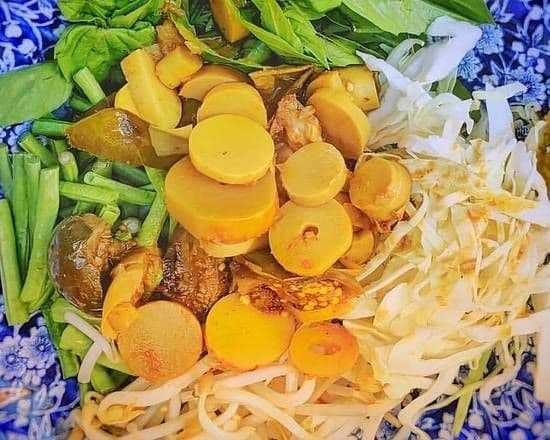 Ka Nom Jeen Gaeng Tai Pla