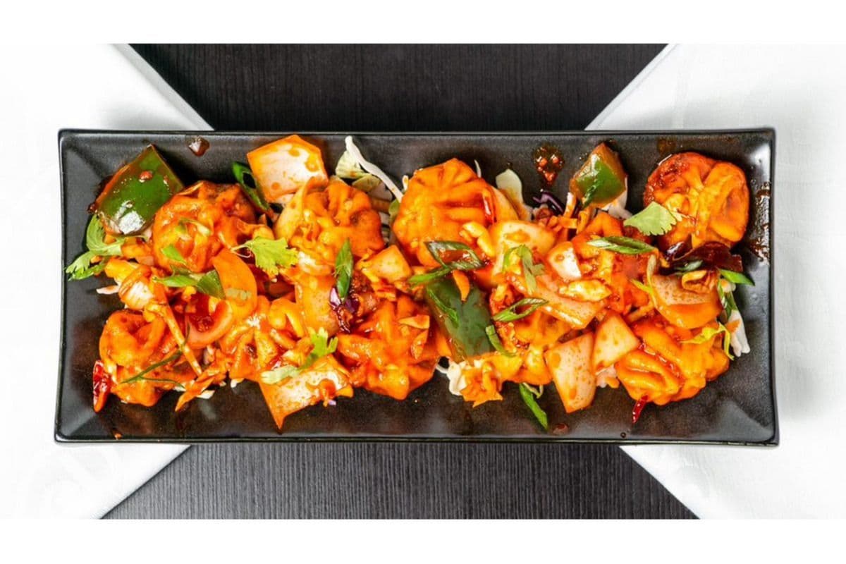 Vegetable Chilli Momos (12 pcs)