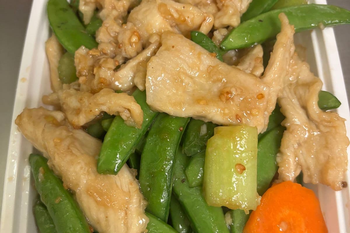 C14. Chicken with Snow Peas Pods
