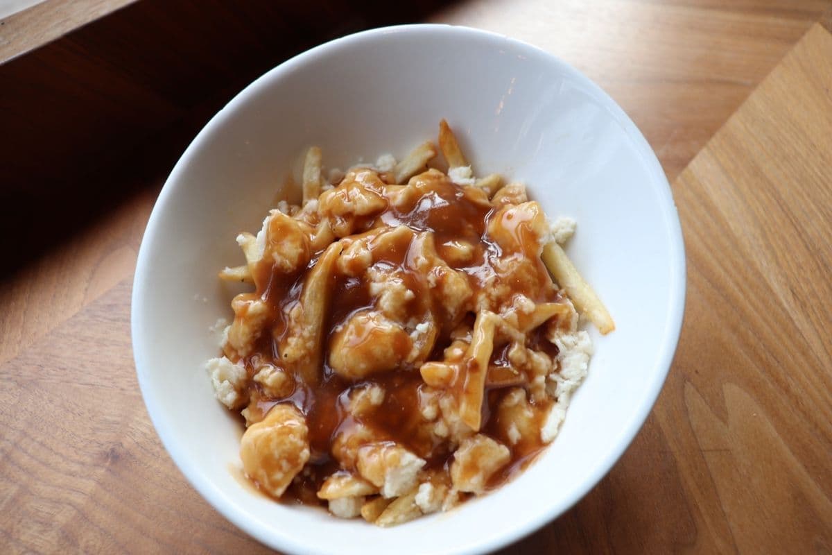 Poutine Classique / Classic Poutine