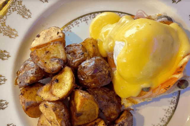 Eggs Benedict