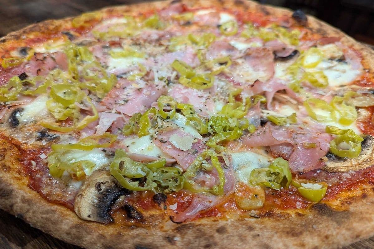 Pizza Cotto & Funghi & Pepperoncini