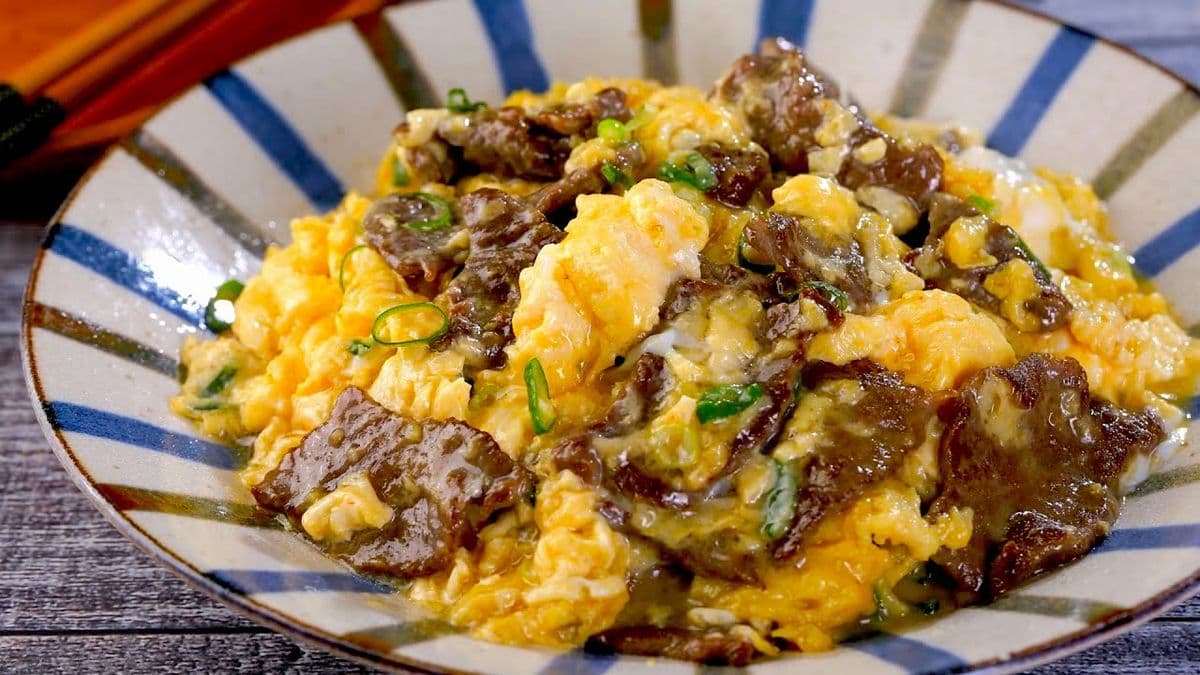 Beef with Scrambled Eggs / 牛肉炒滑蛋