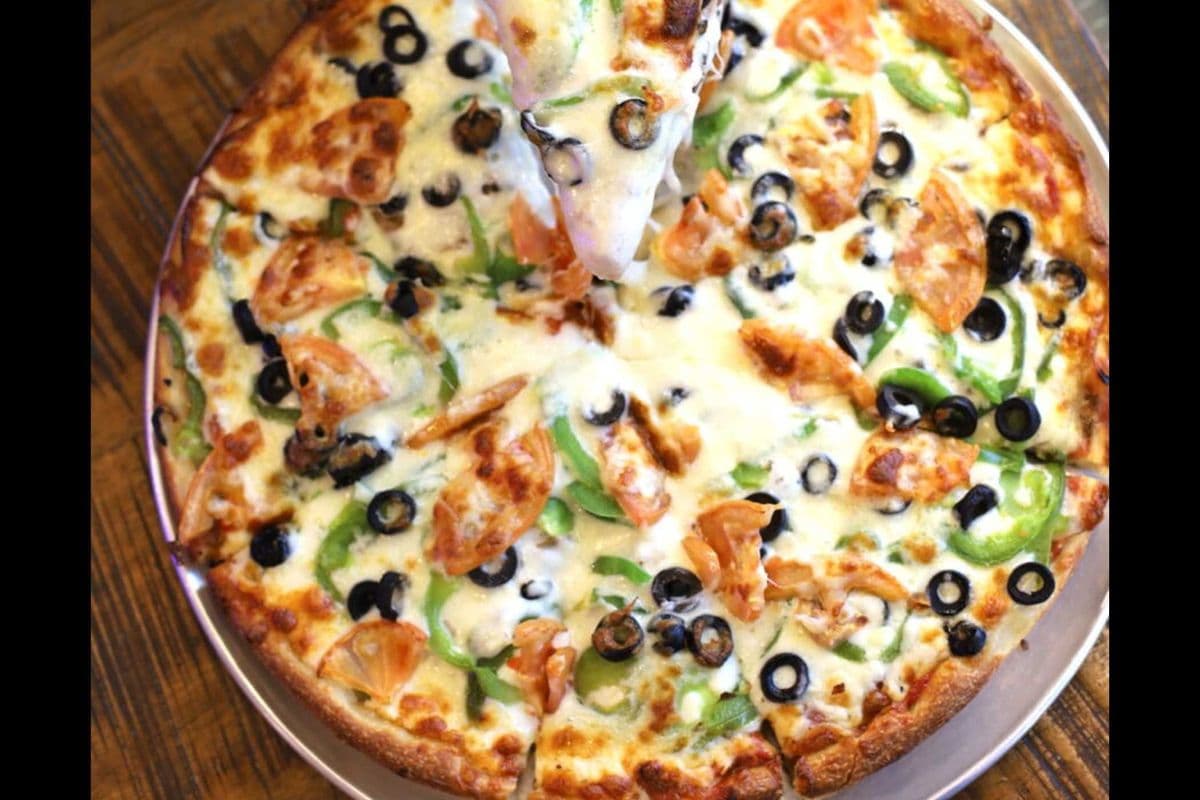 Medium Greek Pizza