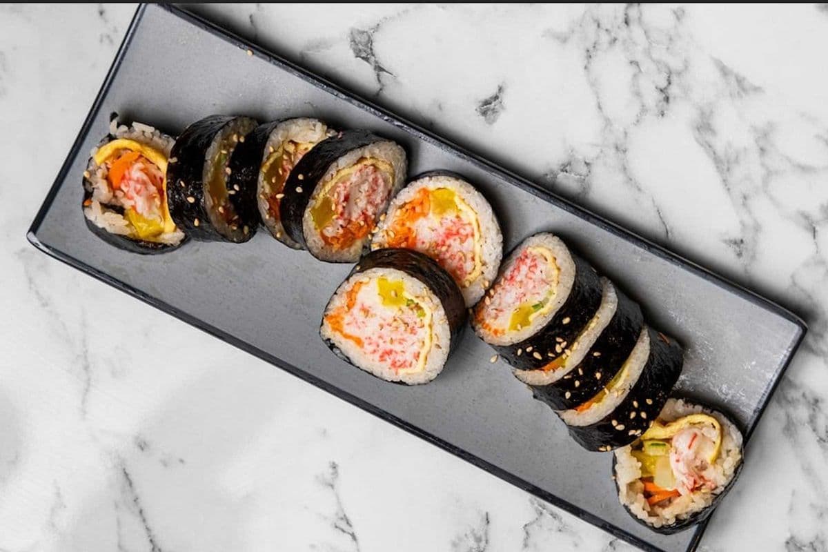 Crabmeat mayo kimbap (게살 마요 김밥)
