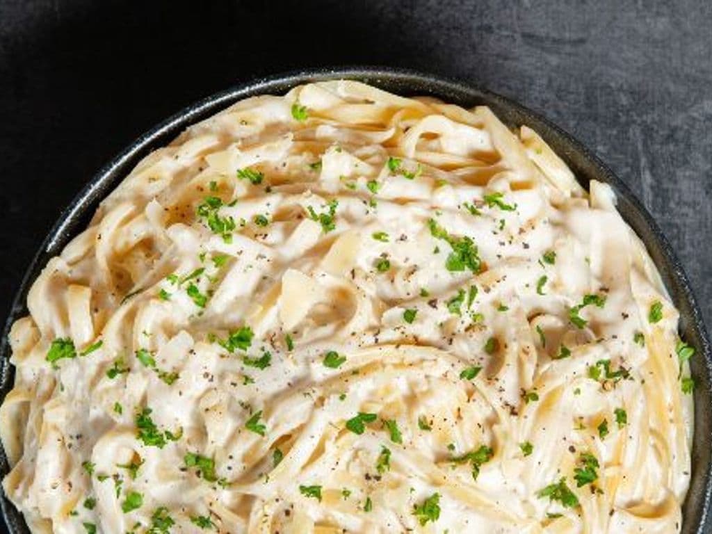 Fettuccine Alfredo