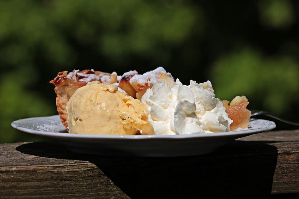Apple Pie a la mode