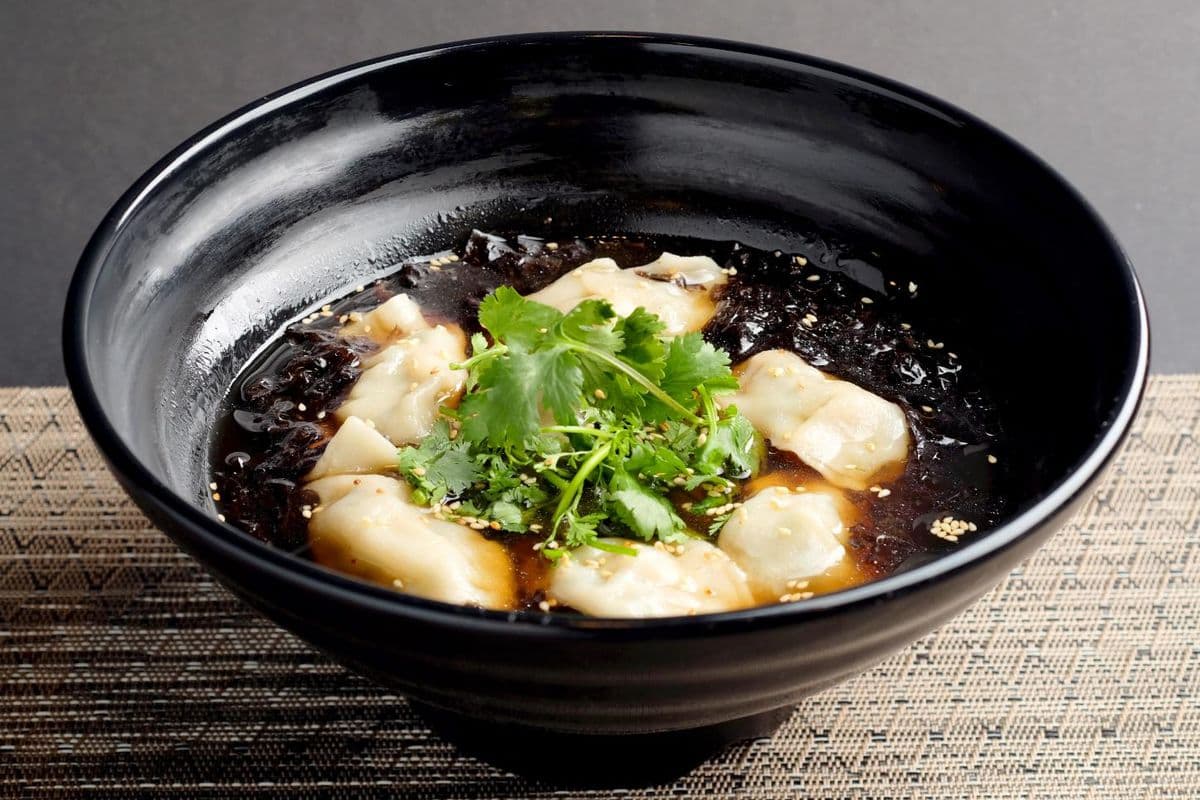 Pork & Chives Dumplings in Hot & Sour Soup 酸汤猪肉韭菜饺 (10)