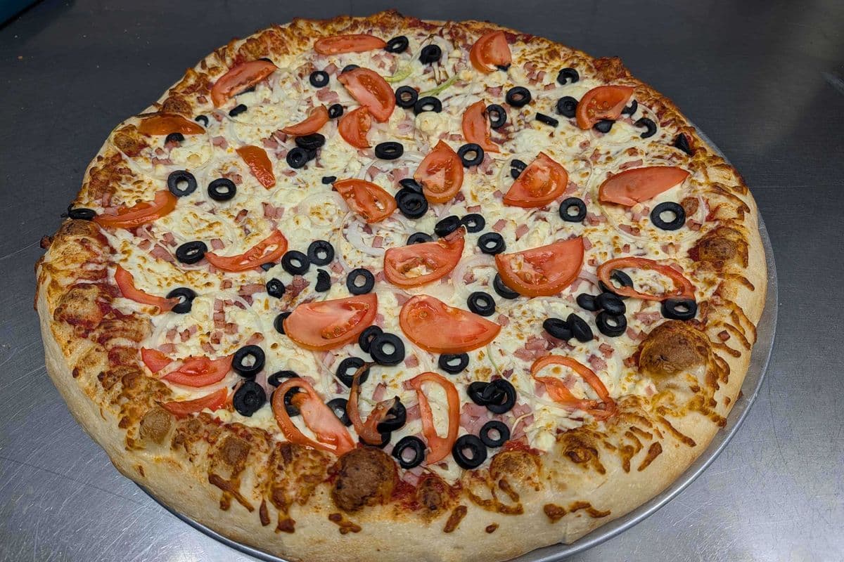 Medium Greek Pizza