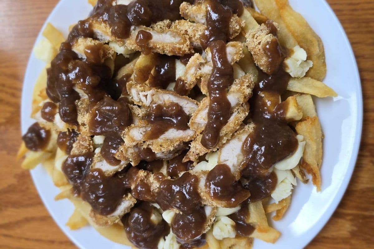 Gluten free-chicken poutine(25% off special offer)