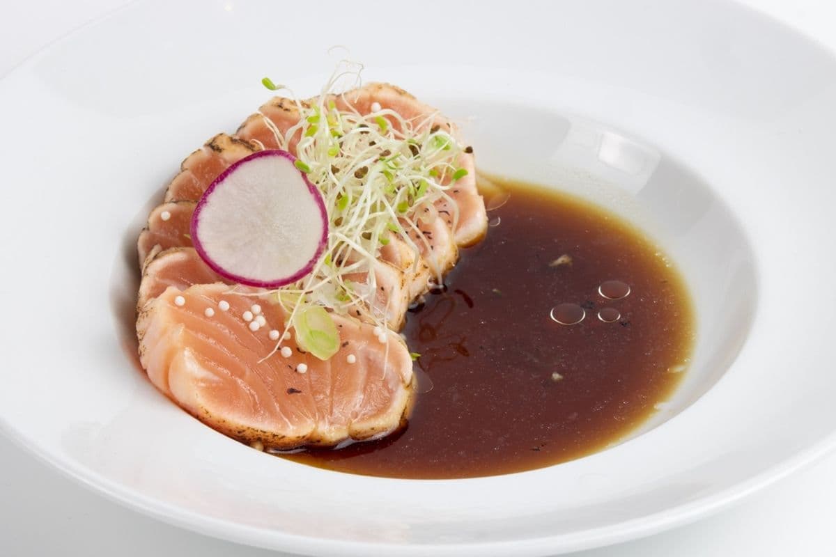 Tomo Tataki (Salmon)