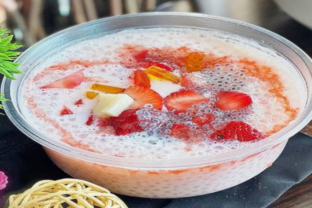 G4. Strawberry Milk Sago Dessert 草莓西米露