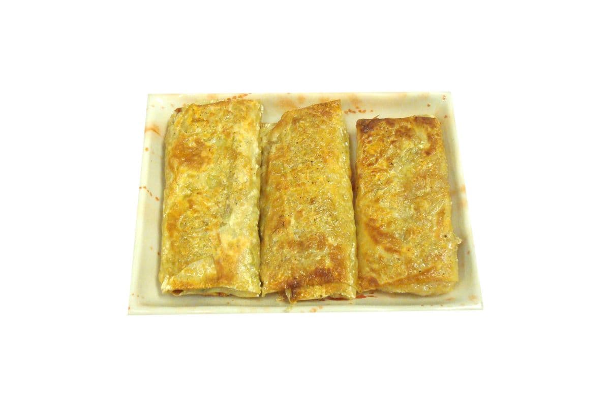 31. Deep-Fried Bean Curd Sheet Roll with Seafood 鲜蝦腐皮卷